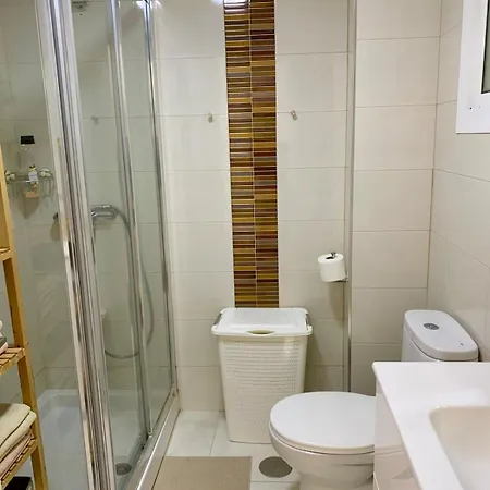 Apartment Getaway - 3 Minutes To The *