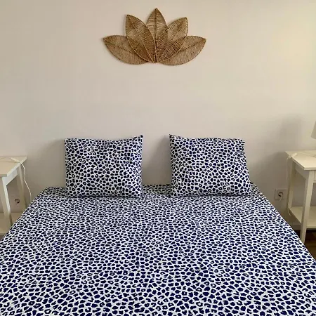 Apartment Getaway - 3 Minutes To The